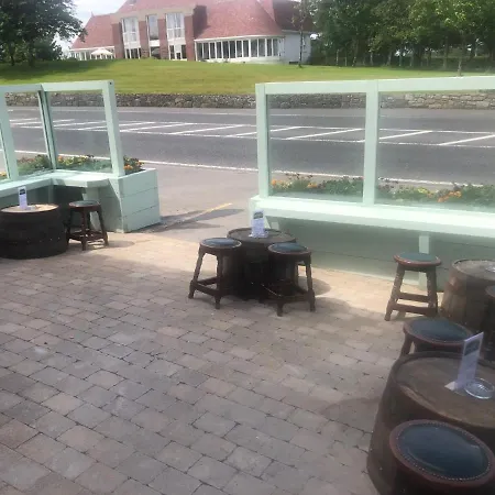 Moran's Bar & לינה וארוחת בוקר